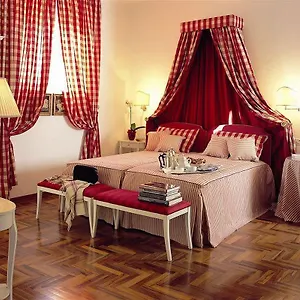 Apartment Palazzo Ruspoli, Florence