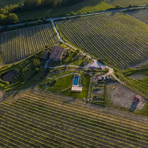 Landhuis Follonico 4-Suite B&B, Torrita di Siena